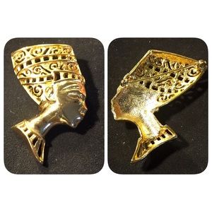 Vintage Gold Tone  Nubian Queen Pin